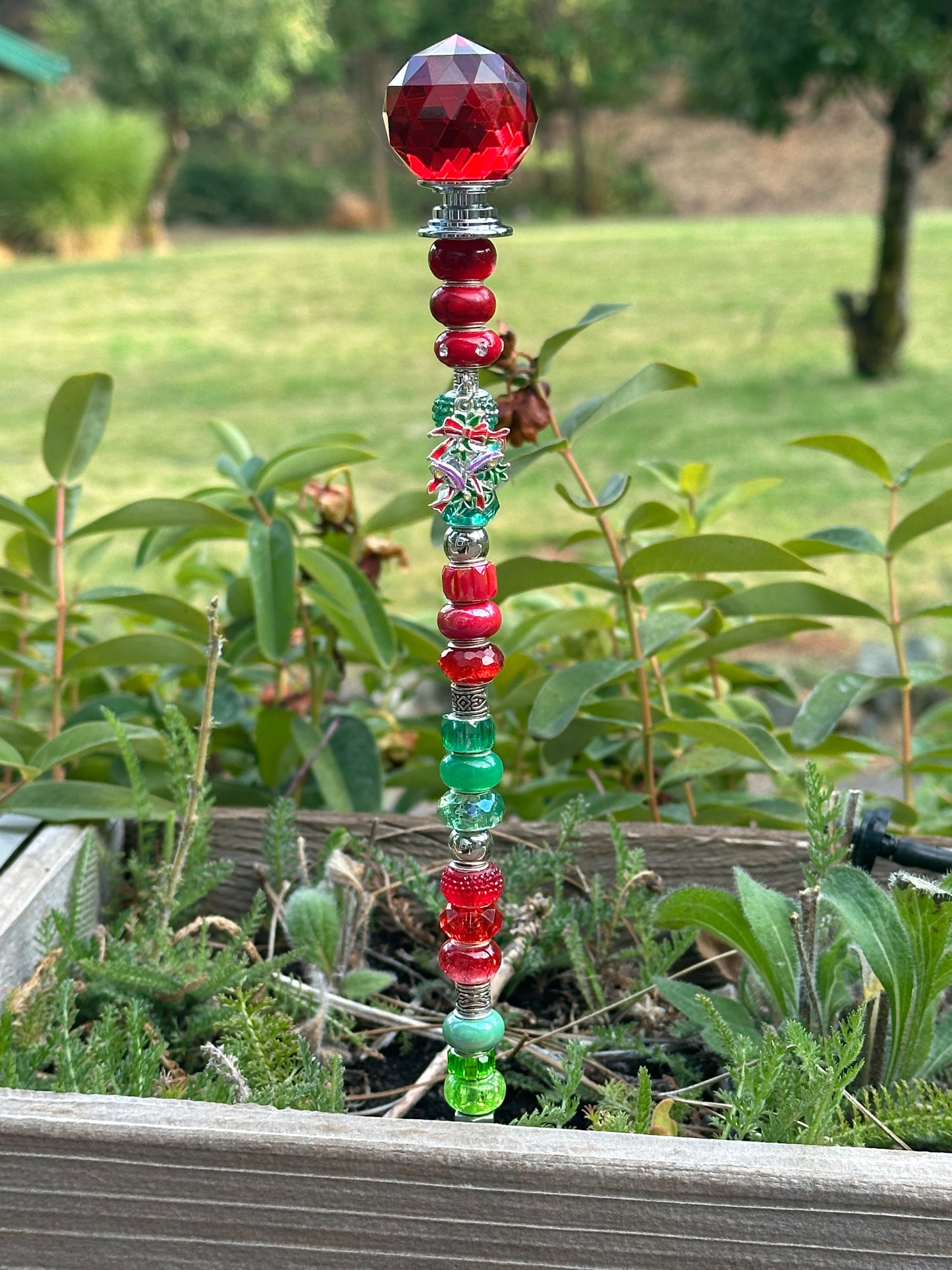 Red and Green Christmas Fairy Stick π
πΌπβ€οΈ
