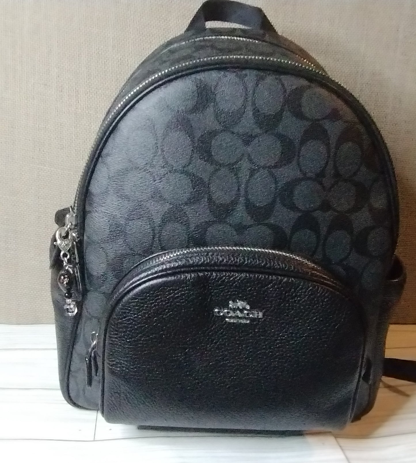 Black Glass Heart Purse/Backpack Charm
