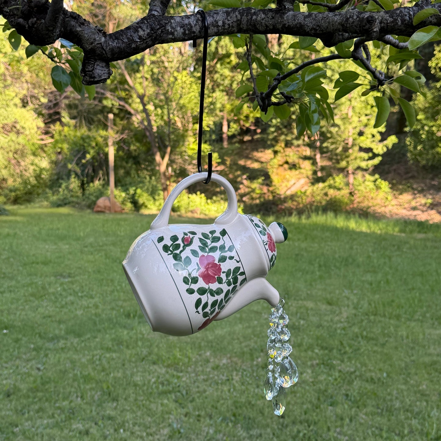Crystal Pouring Teapot With a Faceted Clear Glass Cascade
