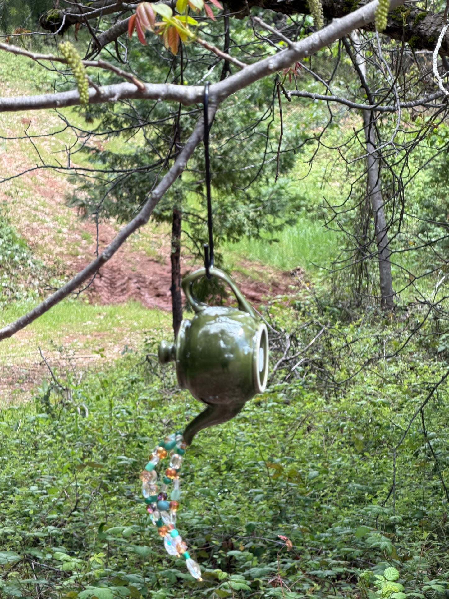 Solid green teapot